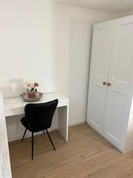 Moderne Gemuetliche Ferienwohnung In ฟรีดริชส์ฮาเฟน ภายนอก รูปภาพ